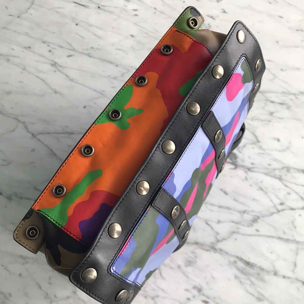 🎉SOLD ON EBAY🎉 - Moschino Camo Print Tote (NEW) - Picture 6 of 16